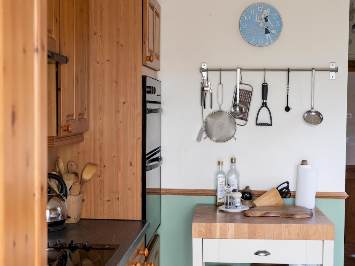 Pass The Keys Cosy Cottage With Views Over The Shropshire Hills Лъдлоу Екстериор снимка